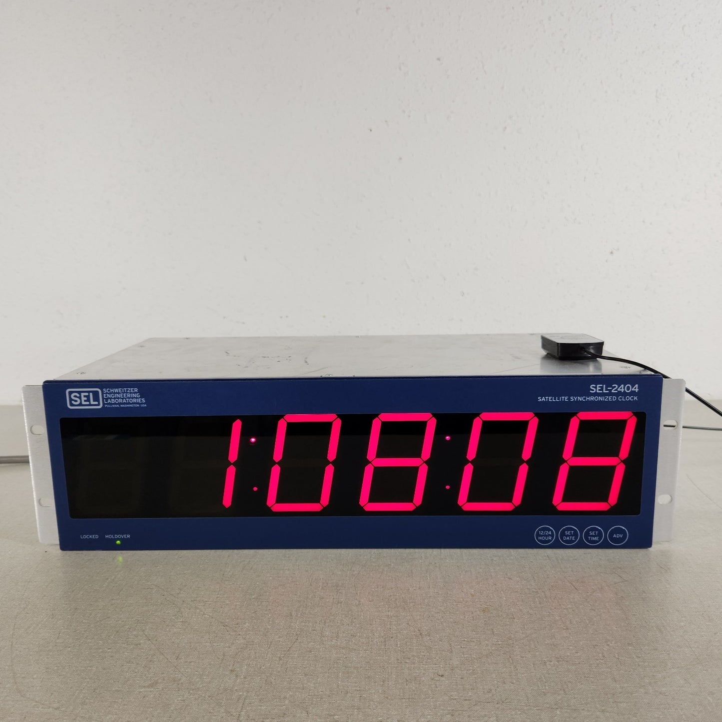 Schweitzer SEL-2404 Satellite GPS Clock IRIG-B ±100ns w/ Antenna Tested
