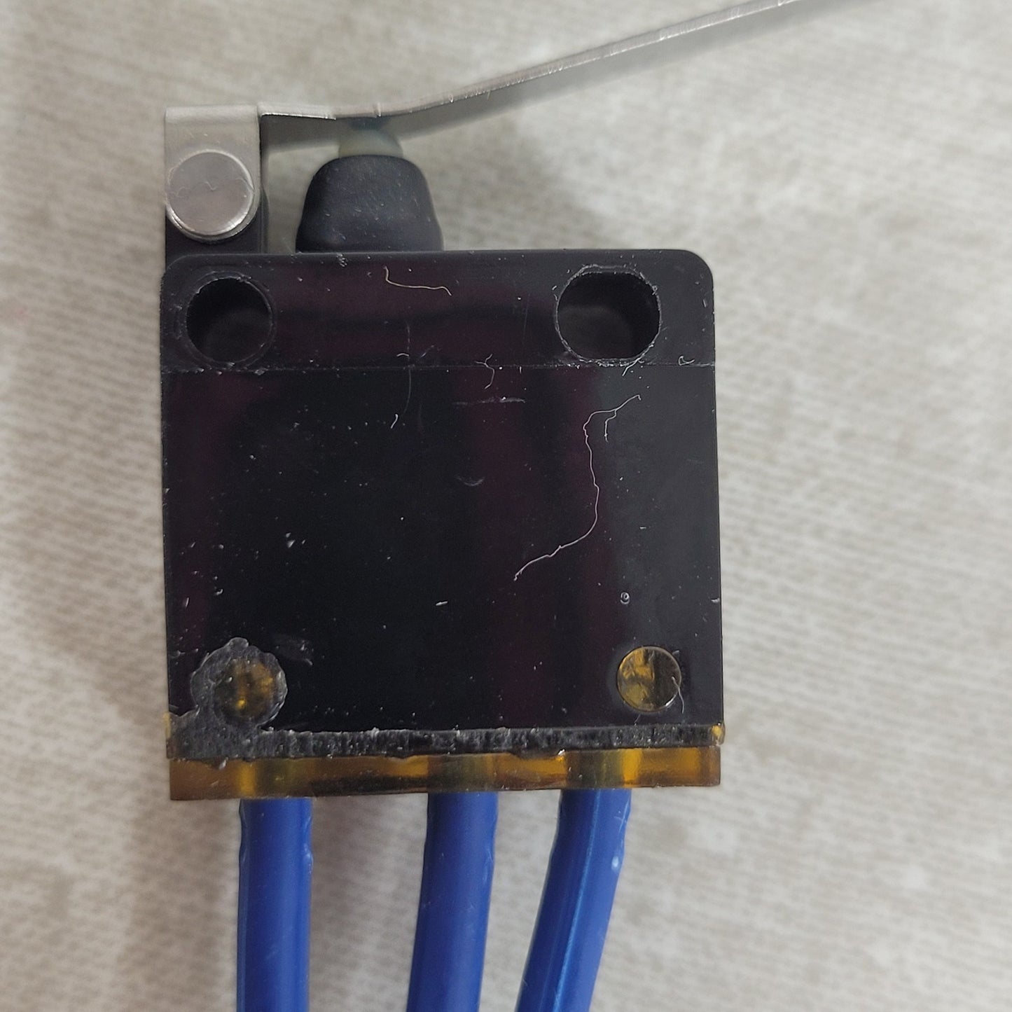 ZF Electronics 0E72-40KT Sealed SPDT Roller Lever Limit Switch 10.1A 250VAC