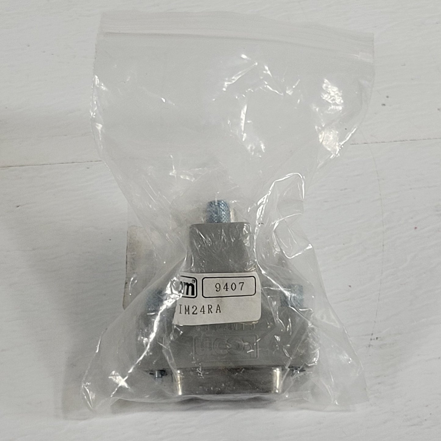 L-COM CIM24RA 9407 GPIB 90 Degree Right Angle Adapter, IEEE-488, New Condition