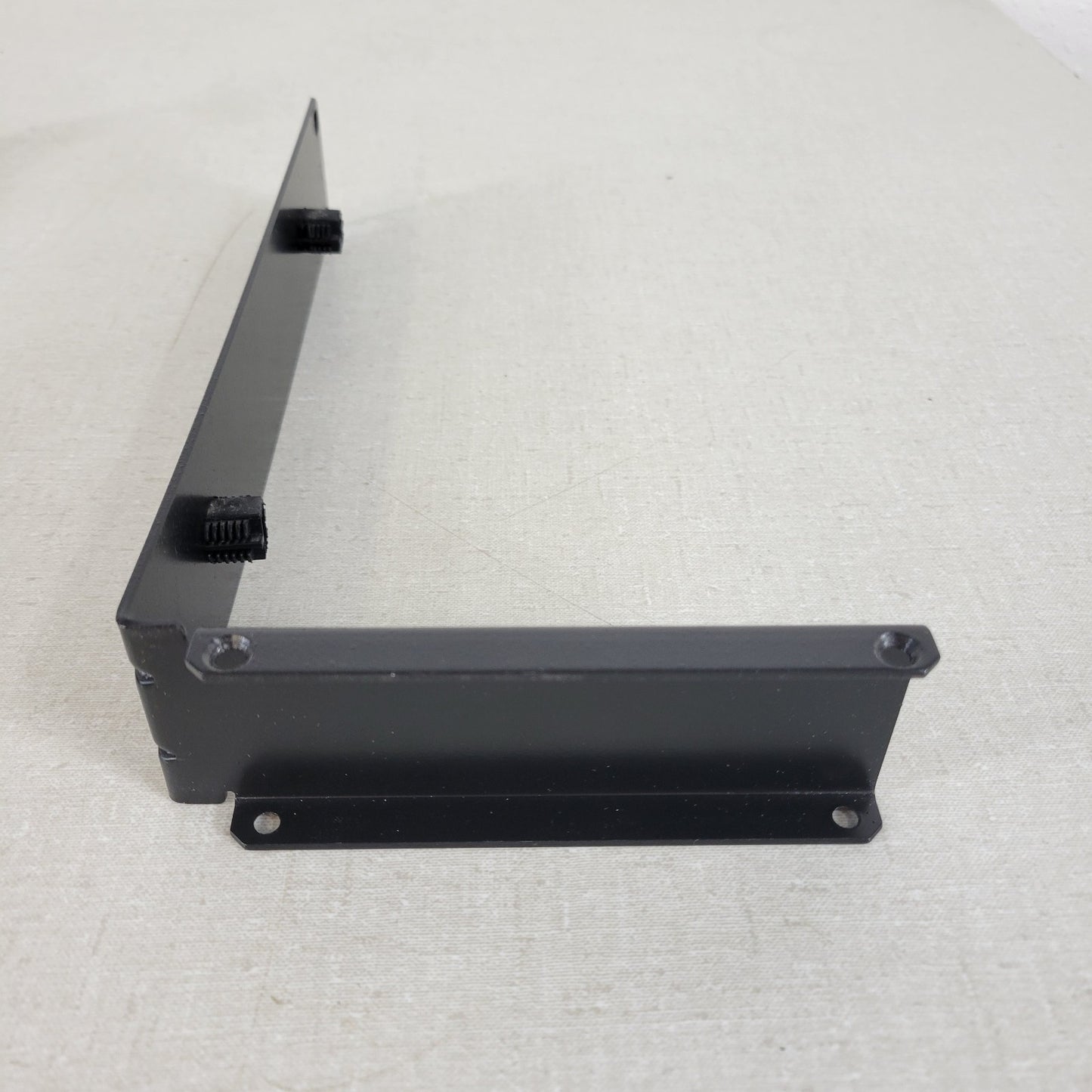 SHURE Two Single Rack Mounting Kits For Shure ULXS4 & ULXP4 Audio Recievers