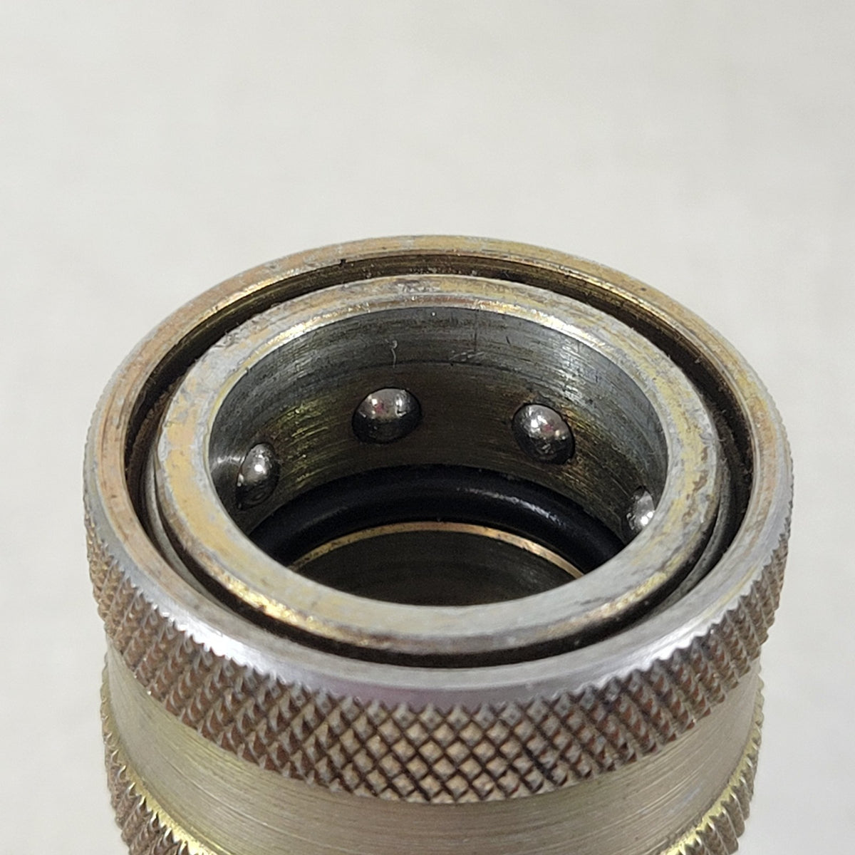 Pioneer 3/8" NPTF Female Hydraulic Quick Connect Coupler Socket Fitting