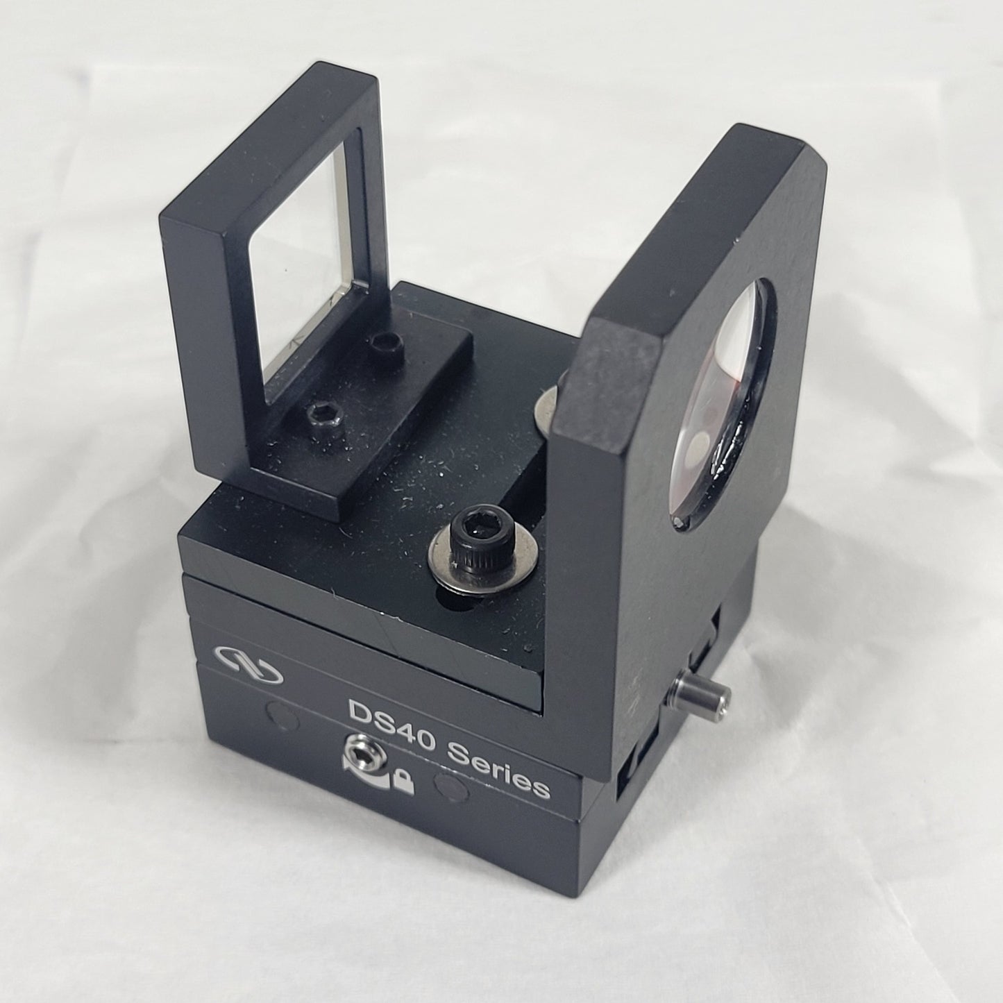 NEWPORT DS40 Series Single X-Axis Precise Translation, 16.25mm Travel & Lenses