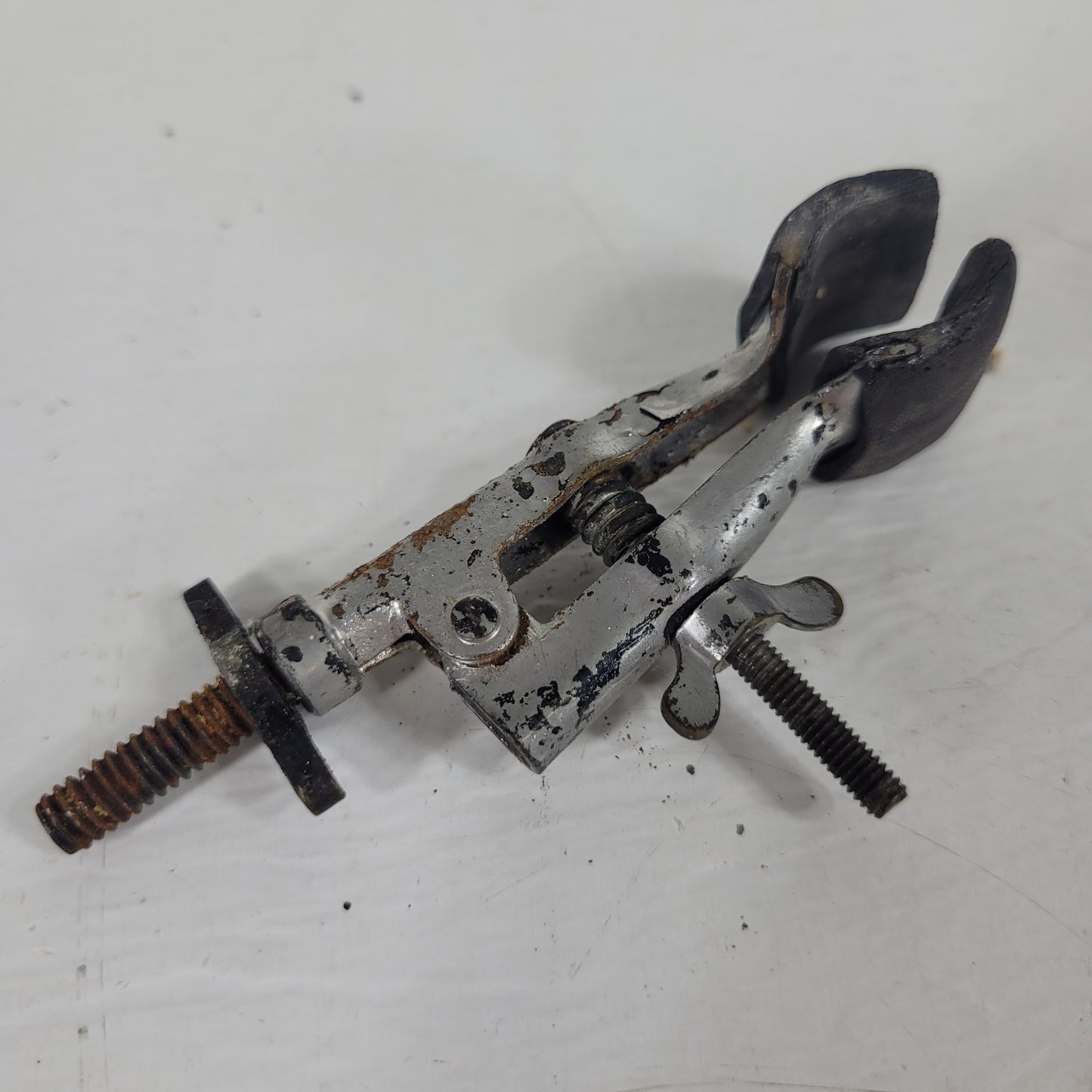 Lot of 3 Fisher Assorted 3- and 2-Prong Lab Utility Clamps w/ Bosshead Holders