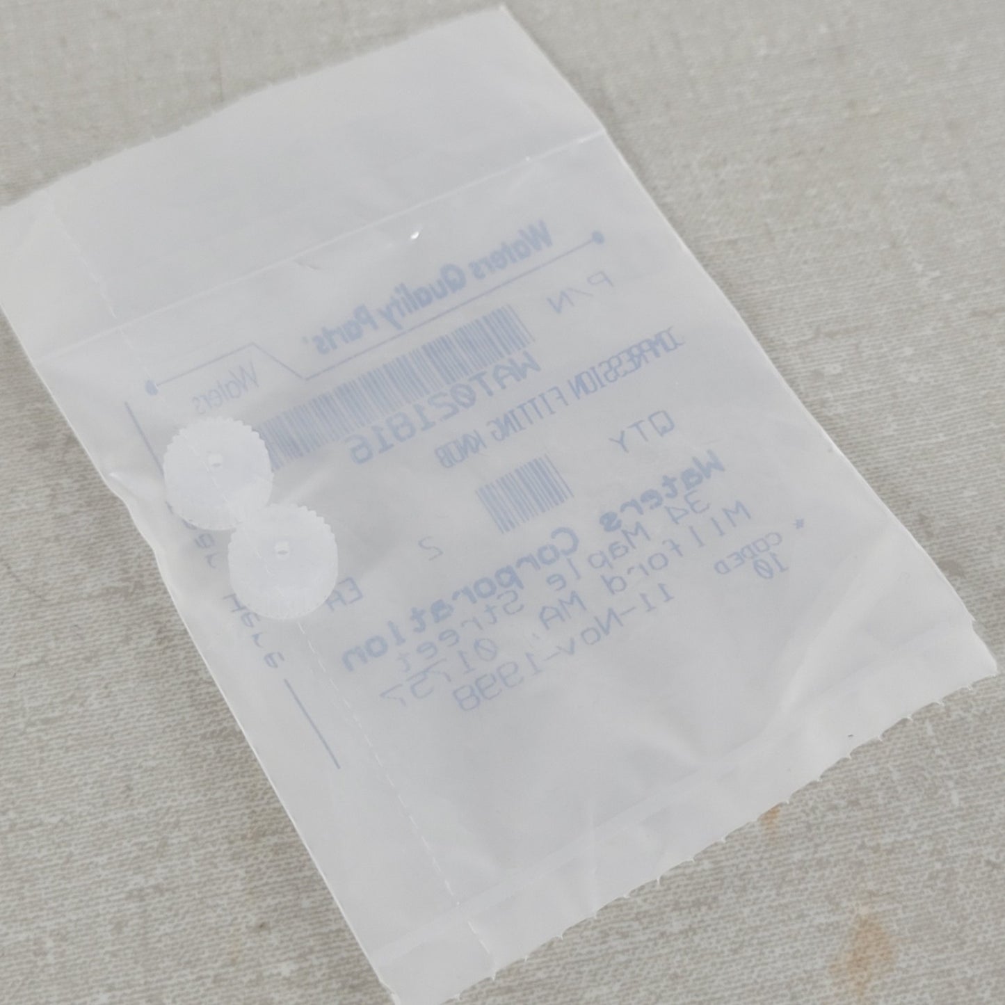Waters WAT021816 Finger-Tight Poly Knob Compression Fitting 2-Pack HPLC