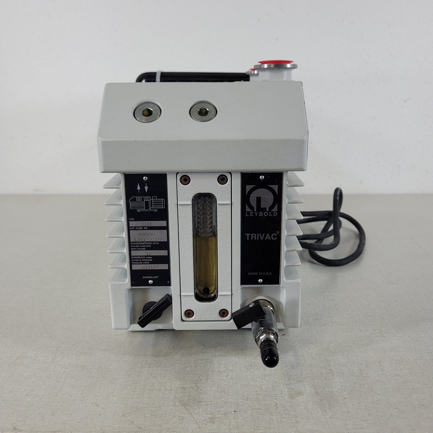 NOS Leybold TRIVAC D16B Rotary Vane Vacuum Pump 898698 KF25 NW25 w/ Accessories