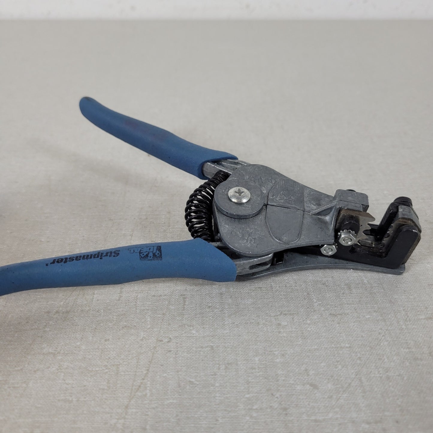 Ideal Industries Stripmaster L-4422 Wire Stripper 14-20 AWG Jaws Hand Tool