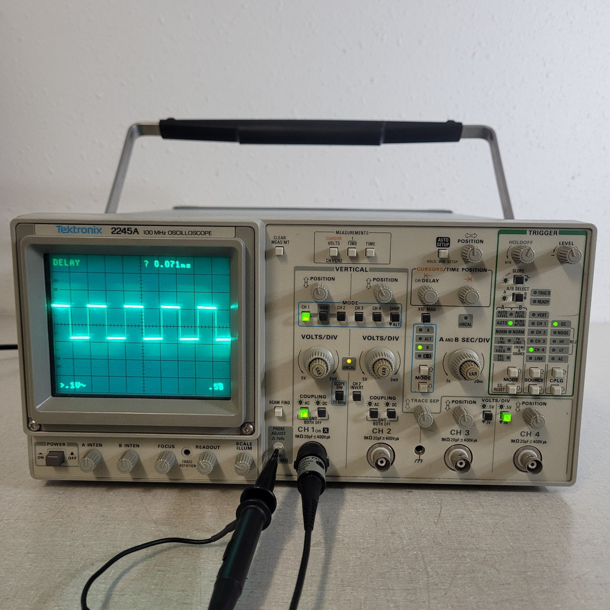 TESTED Tektronix 2245A 100MHz 4-Channel Analog Oscilloscope WORKING