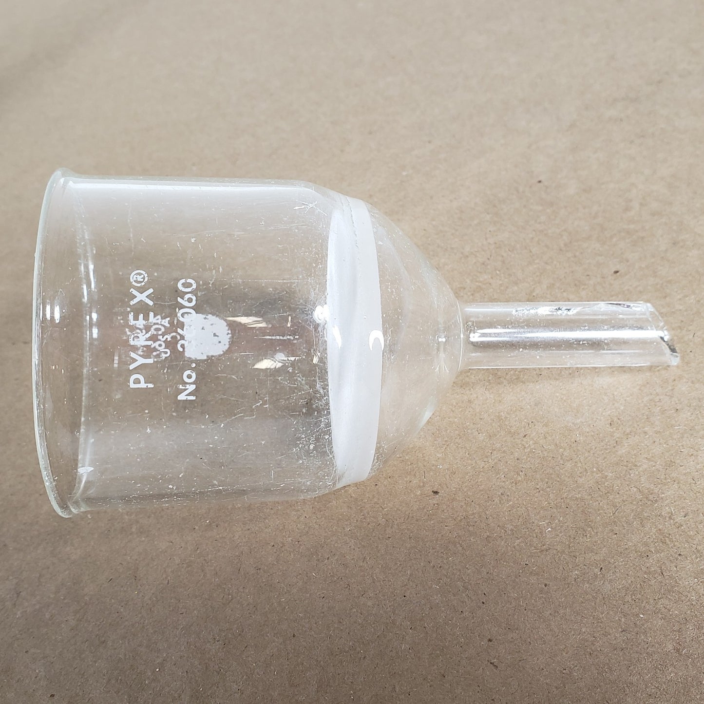 Lot Of 4 Chemglass 36060 150mL Buchner Filtration Funnels 4 total 3 Course 1 Med