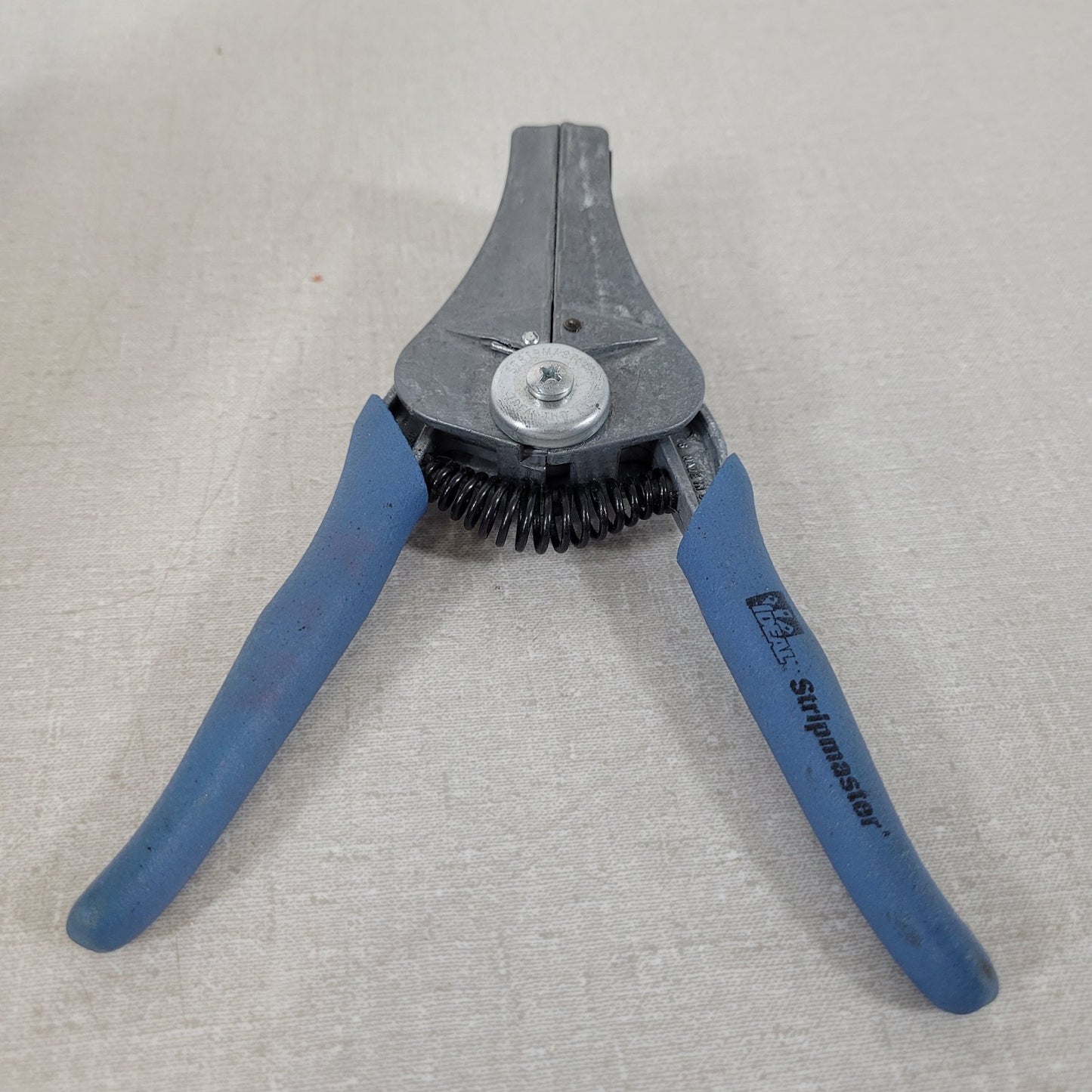 Ideal Industries Stripmaster L-4422 Wire Stripper 14-20 AWG Jaws Hand Tool