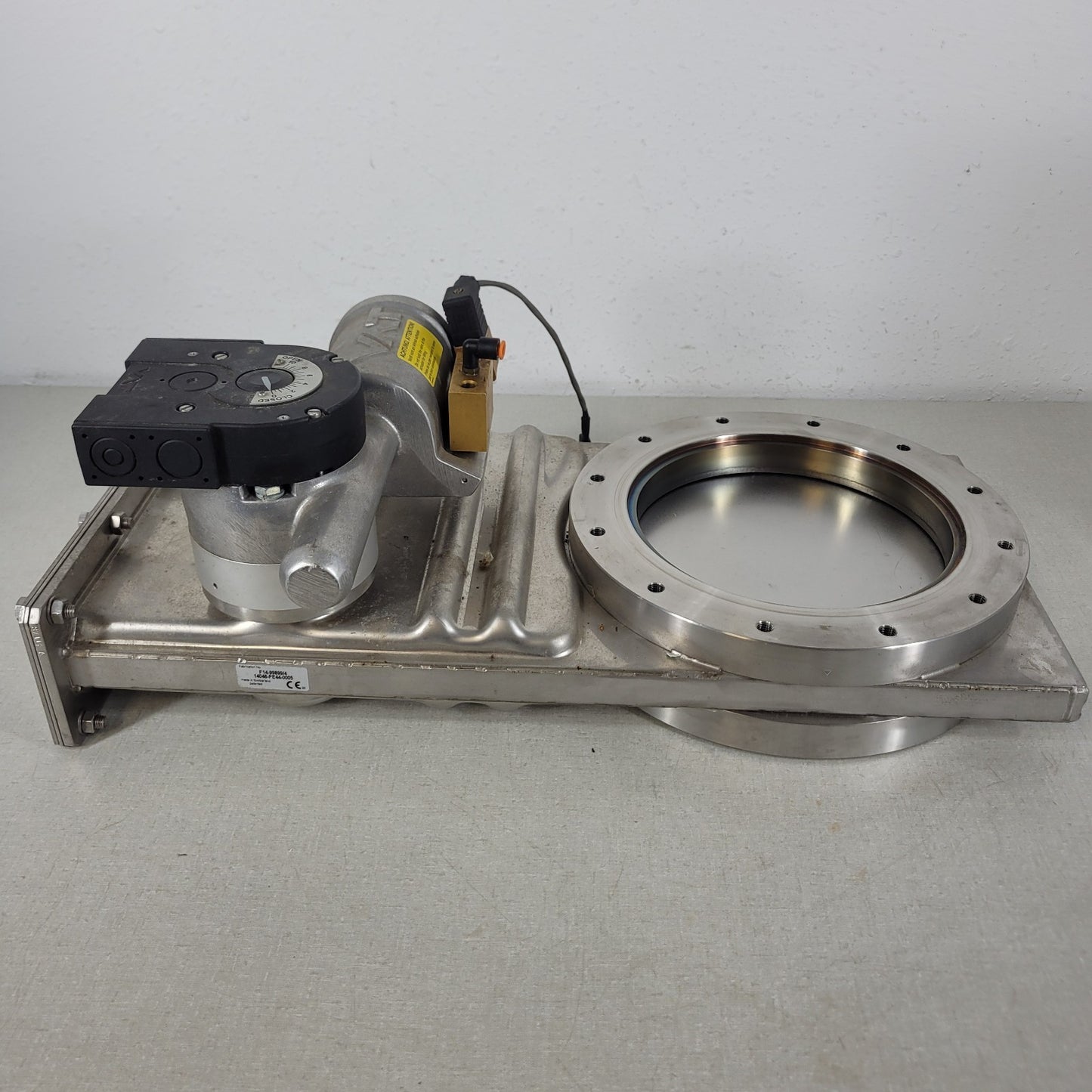 TESTED VAT F14-99899 ISO-200F ISO200-F 8in Pneumatic Gate Valve High Vacuum SS