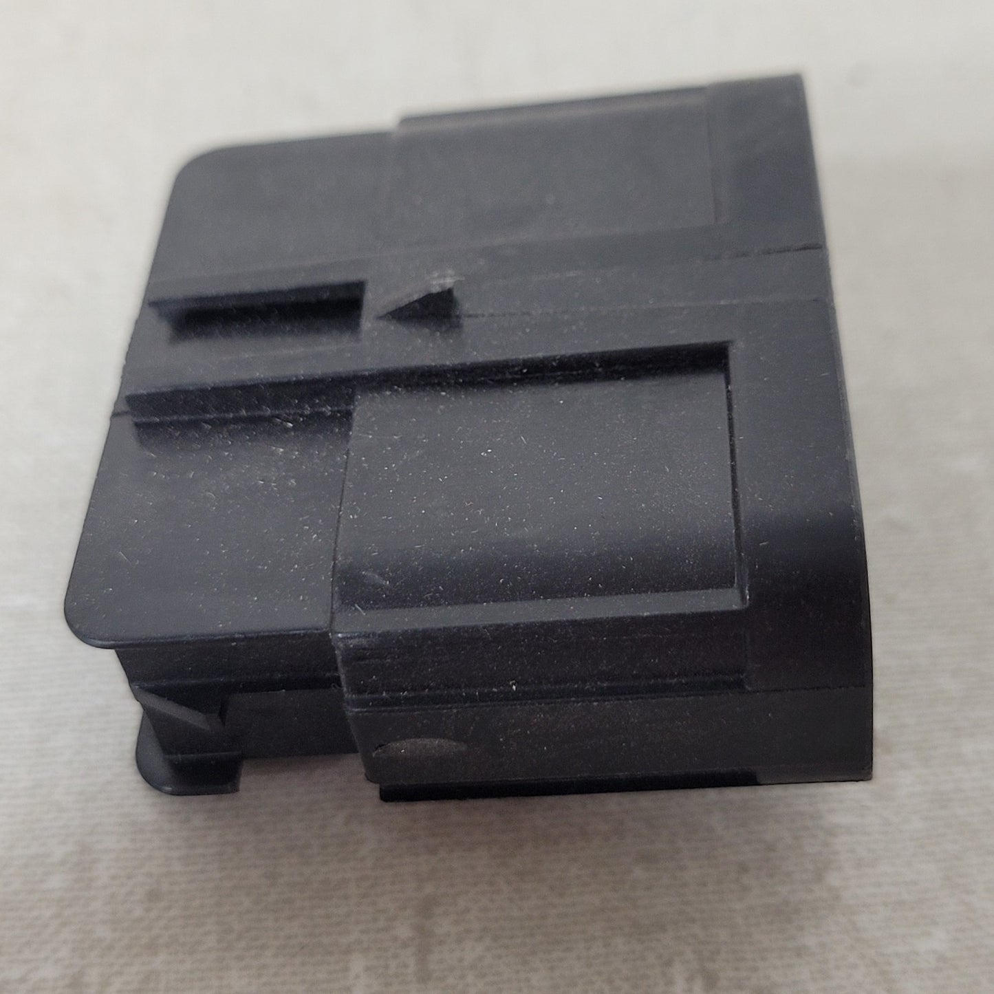 15 Units Delphi PA6-GB20GF10 Female 6-Pin Automotive Terminal Connector Housings