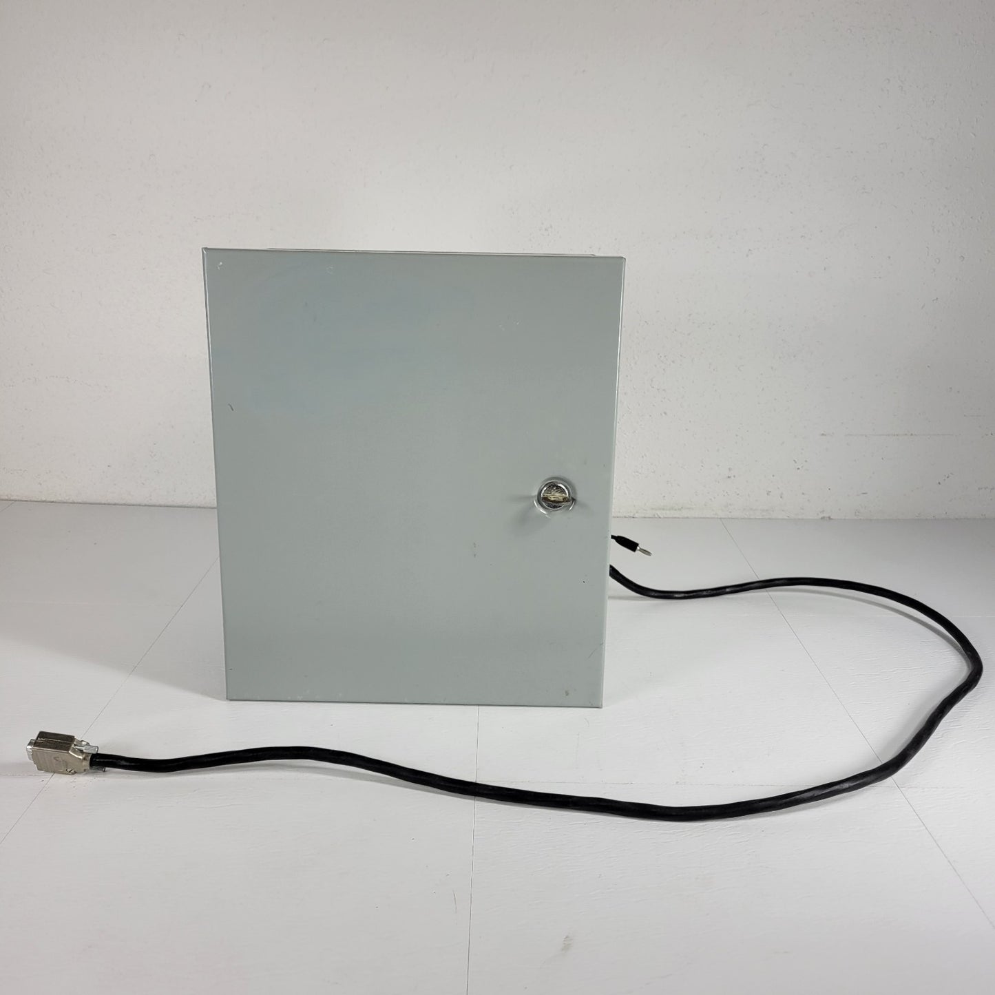 Gamry Potentiostat Electrical Box, 9-Pin DB-9 and Electrical Connect Cell Box