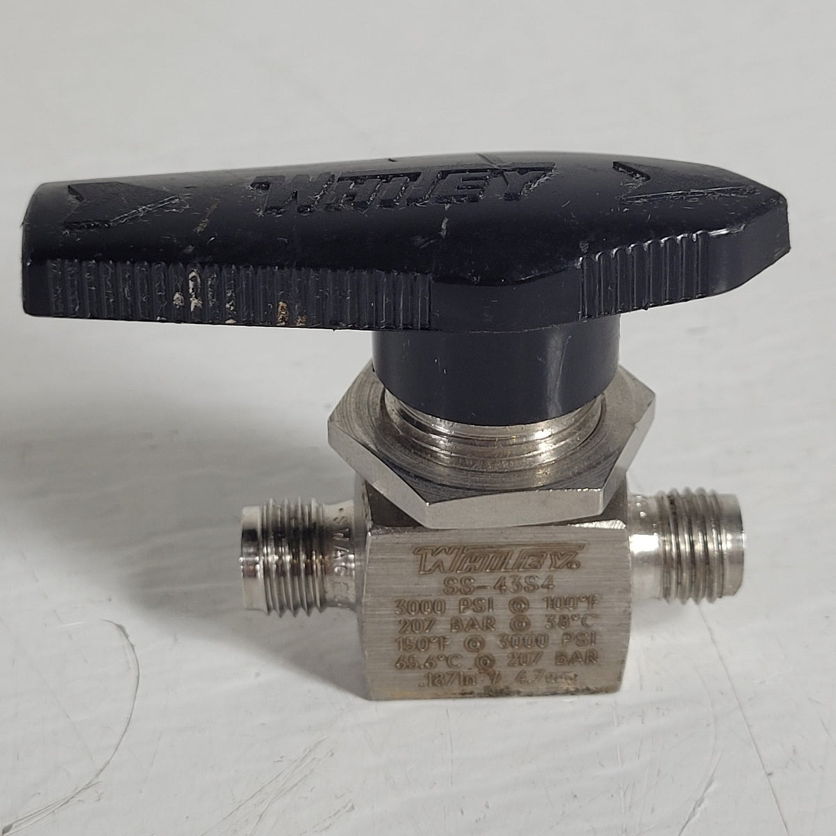 Whitey Swagelok SS-43S4 1/4" Swagelok Fittings 316 SS Ball Valve 3000 PSI