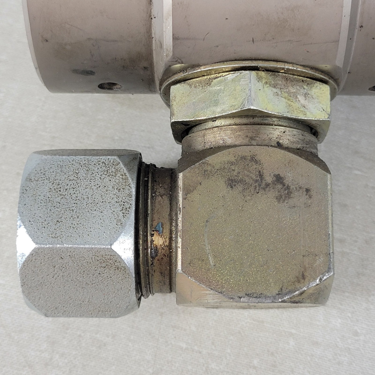 Super Swivels 6007-2RS 90° Hydraulic Live Swivel Fitting Right Angle
