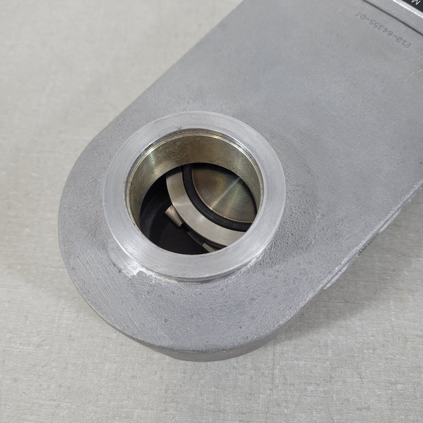 VAT F12-64355-04 DN40 KF40 NW40 Manual Stainless UHV High Vacuum Gate Valve