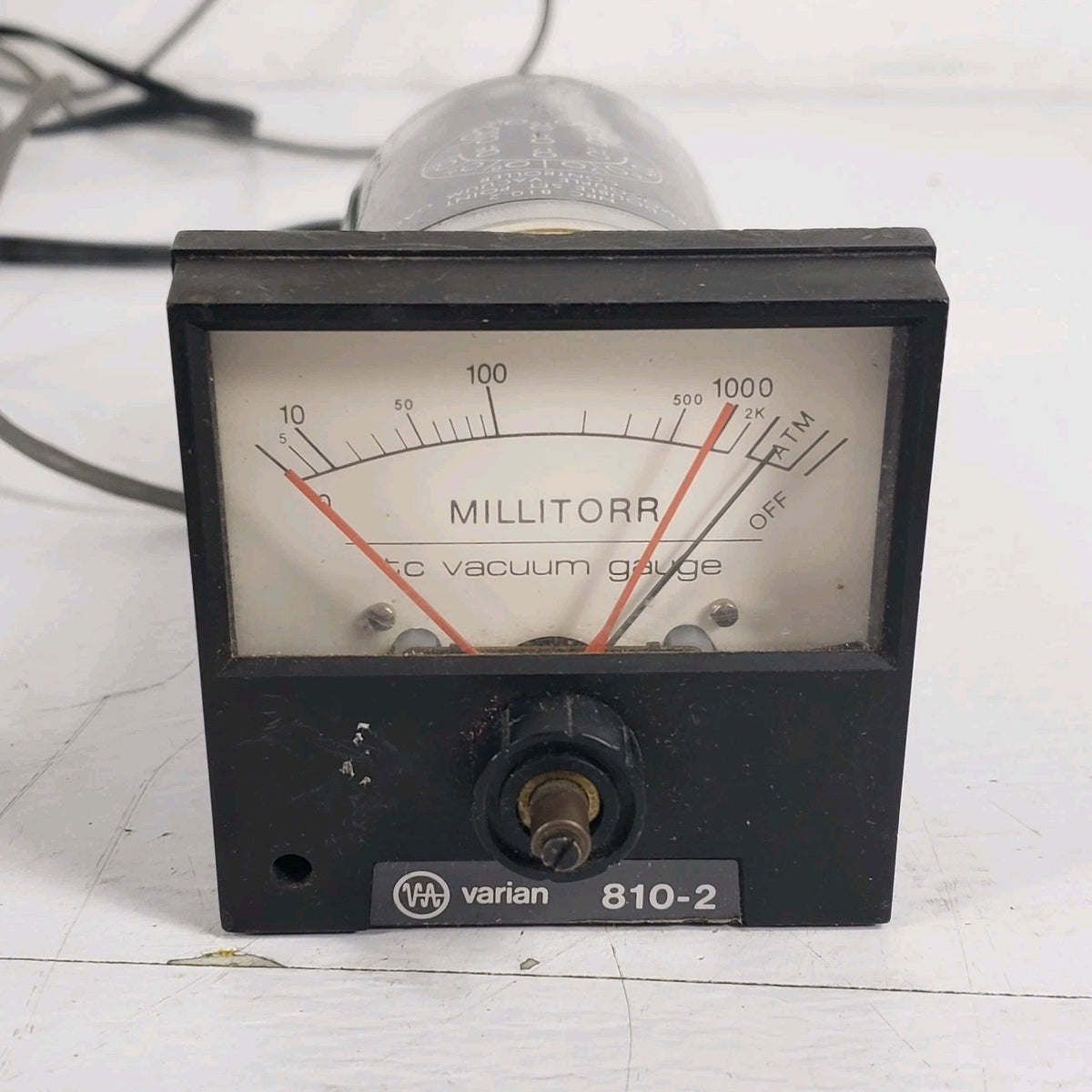 Varian NRC 810-2 Thermocouple Vacuum Gauge Controller w/ Power Sensor Cables