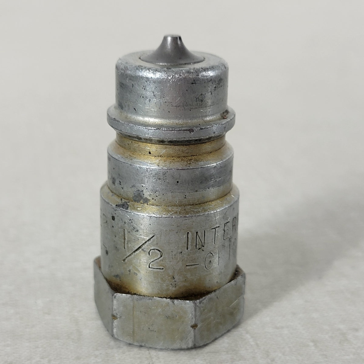 International Harvester IH 1/2" NPTF Female Hydraulic Quick Coupler Tractor