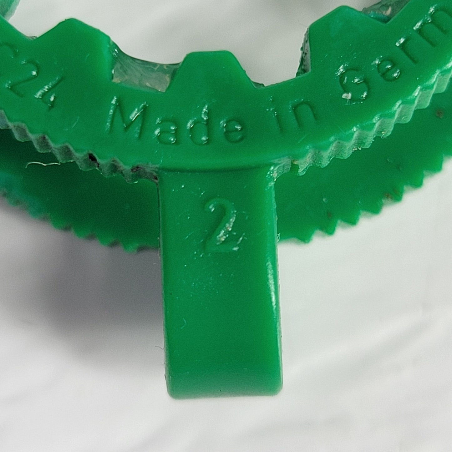 Pack of 12- SCHOTT DURAN KECK KC24 Green #24 Joint Clips POM Conical Glassware