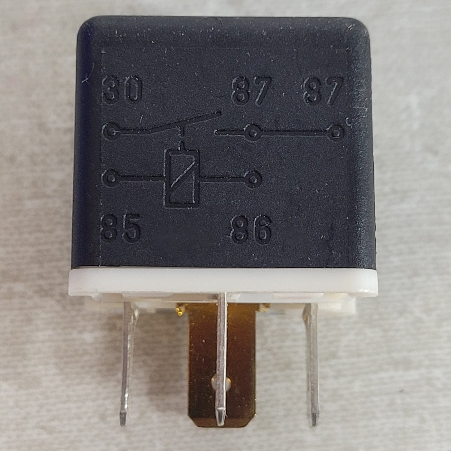 Lot of 2 Hella 4RA 003 510-13 12V Black BMW Relay w/ Diode Used Untested