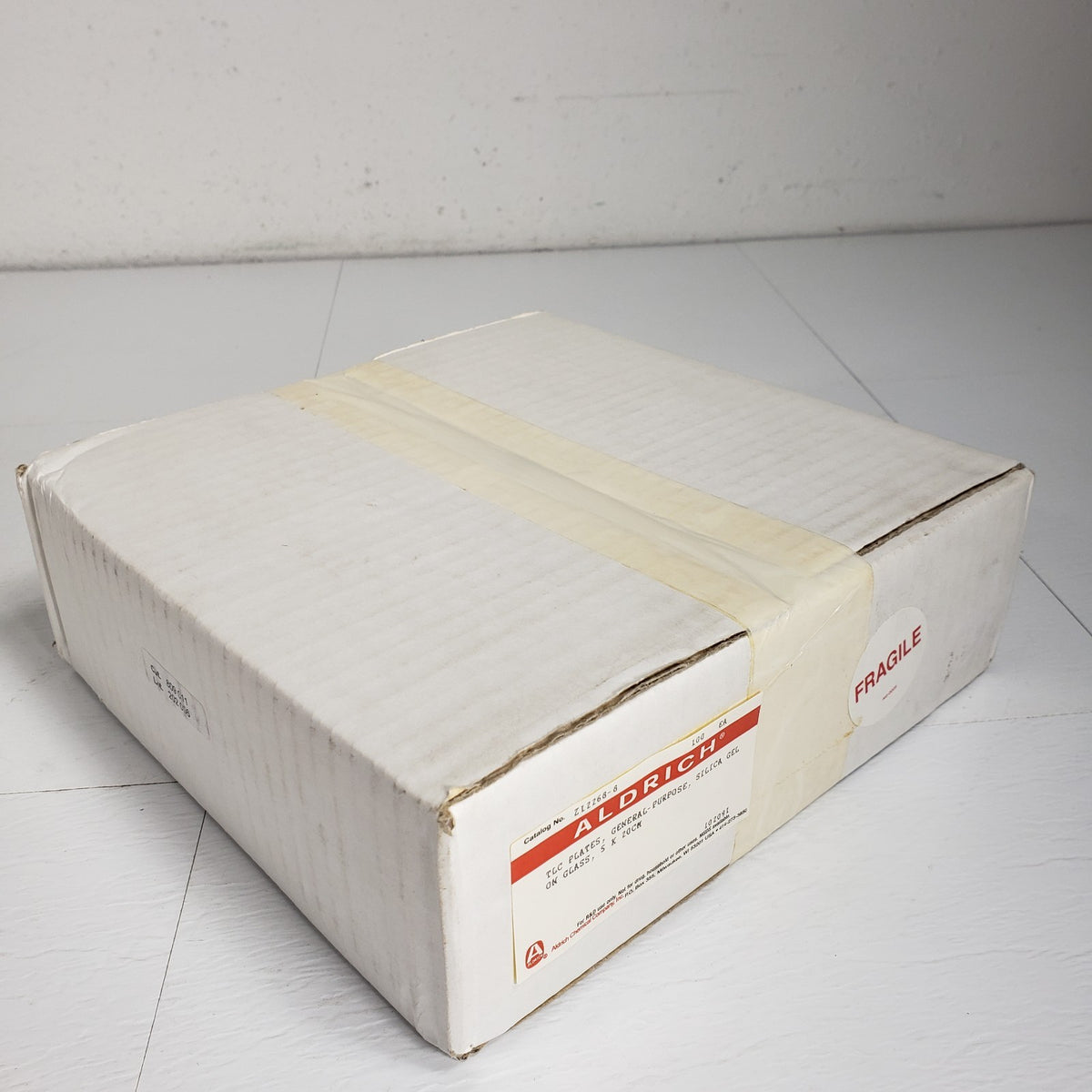 Aldrich Z122688 TLC Silica Gel Glass Plates 5x20cm 100/Box No Fluorescence