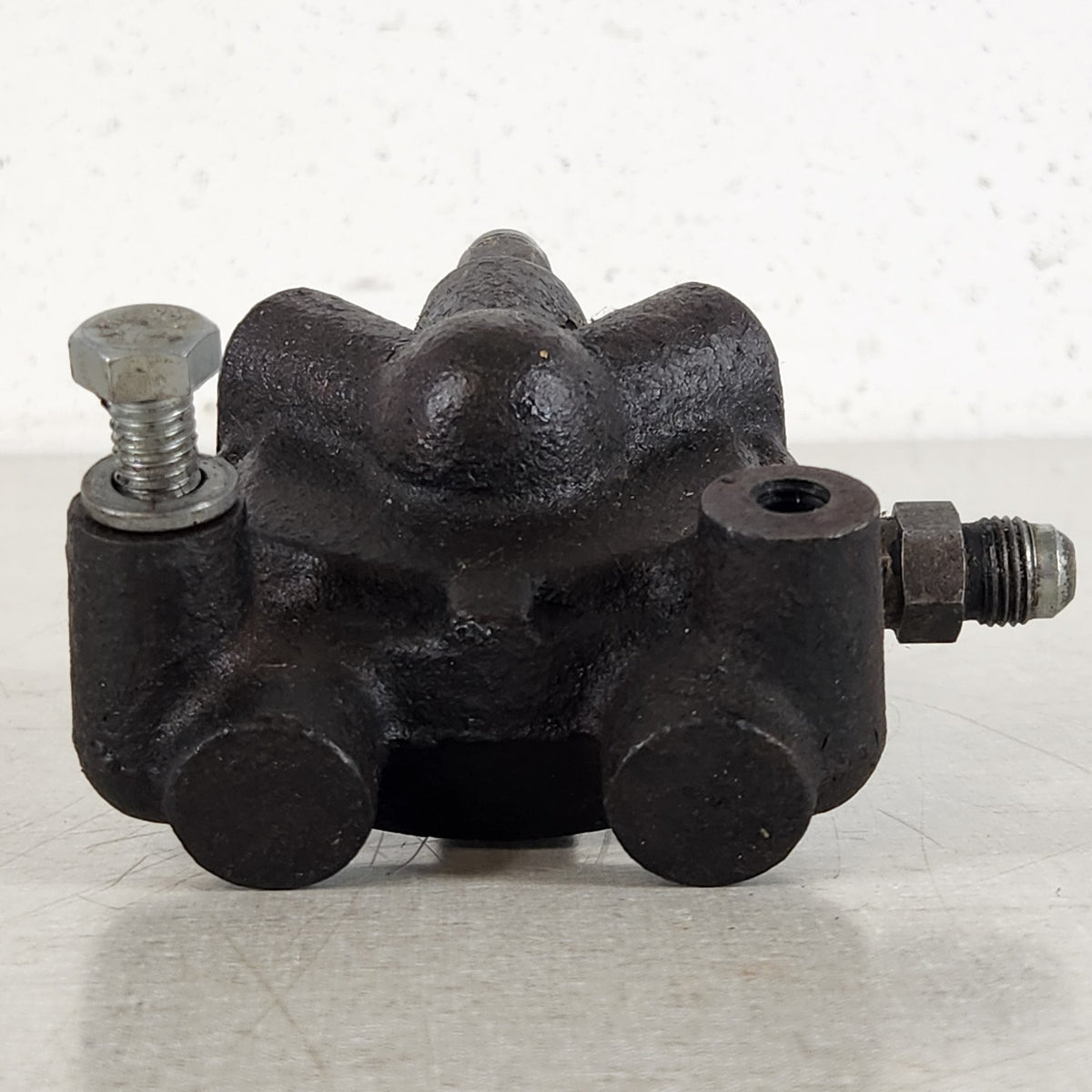 Bolens 1800 1900 Eliminator Hydraulic Oil Filter Manifold 1734345 Untested