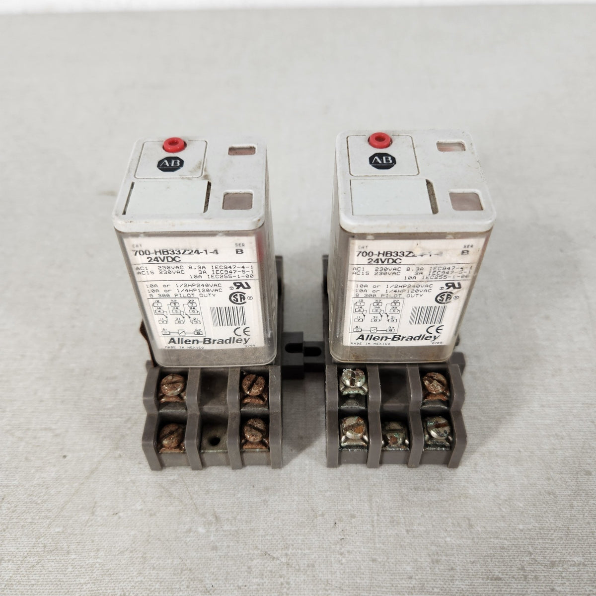 LOT OF 2 Allen-Bradley 700-HB33Z24-1-4 24VDC 3PDT 10A Control Relays