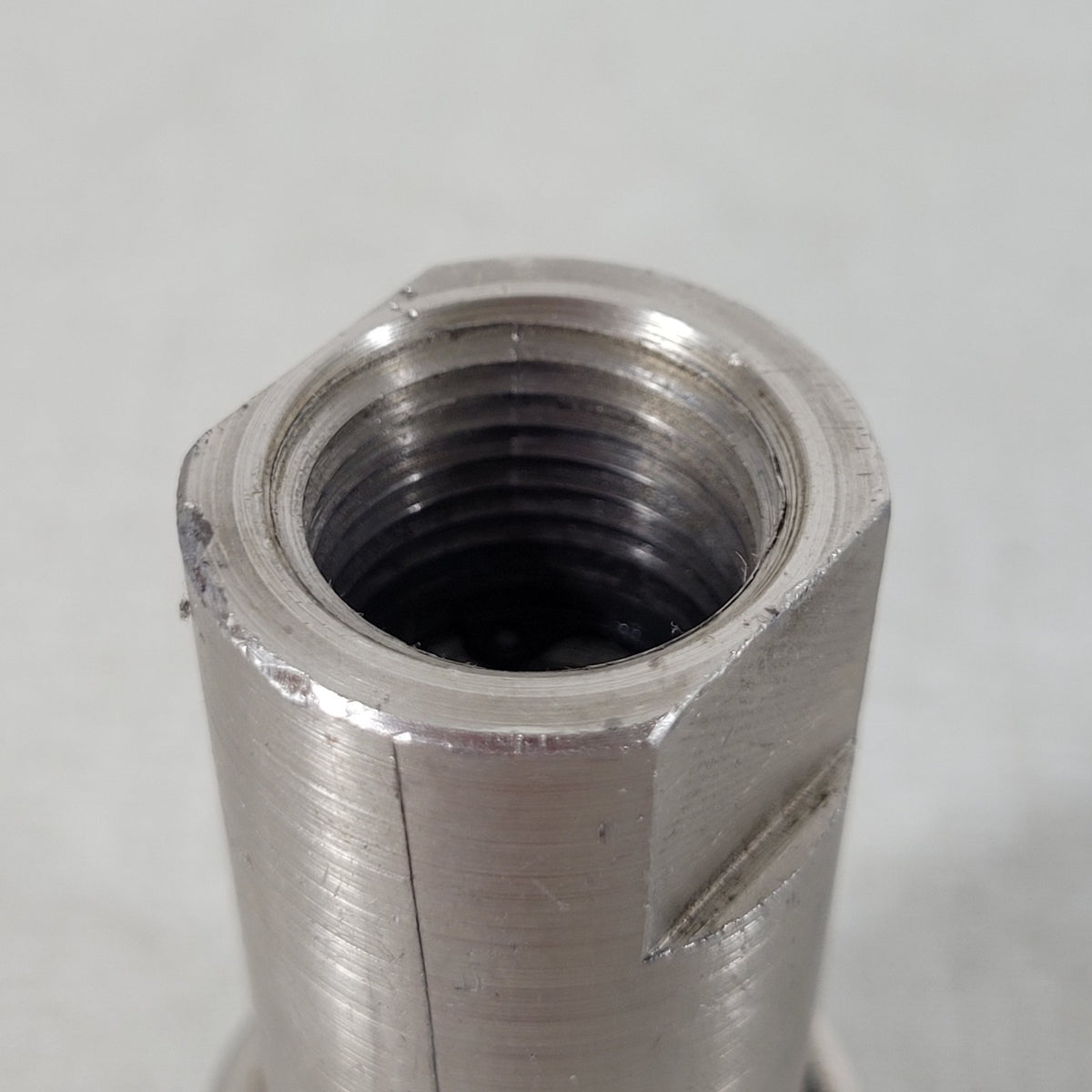 DUKES Model 302 1/2" Female NPT Hydraulic Quick Coupler Industrial