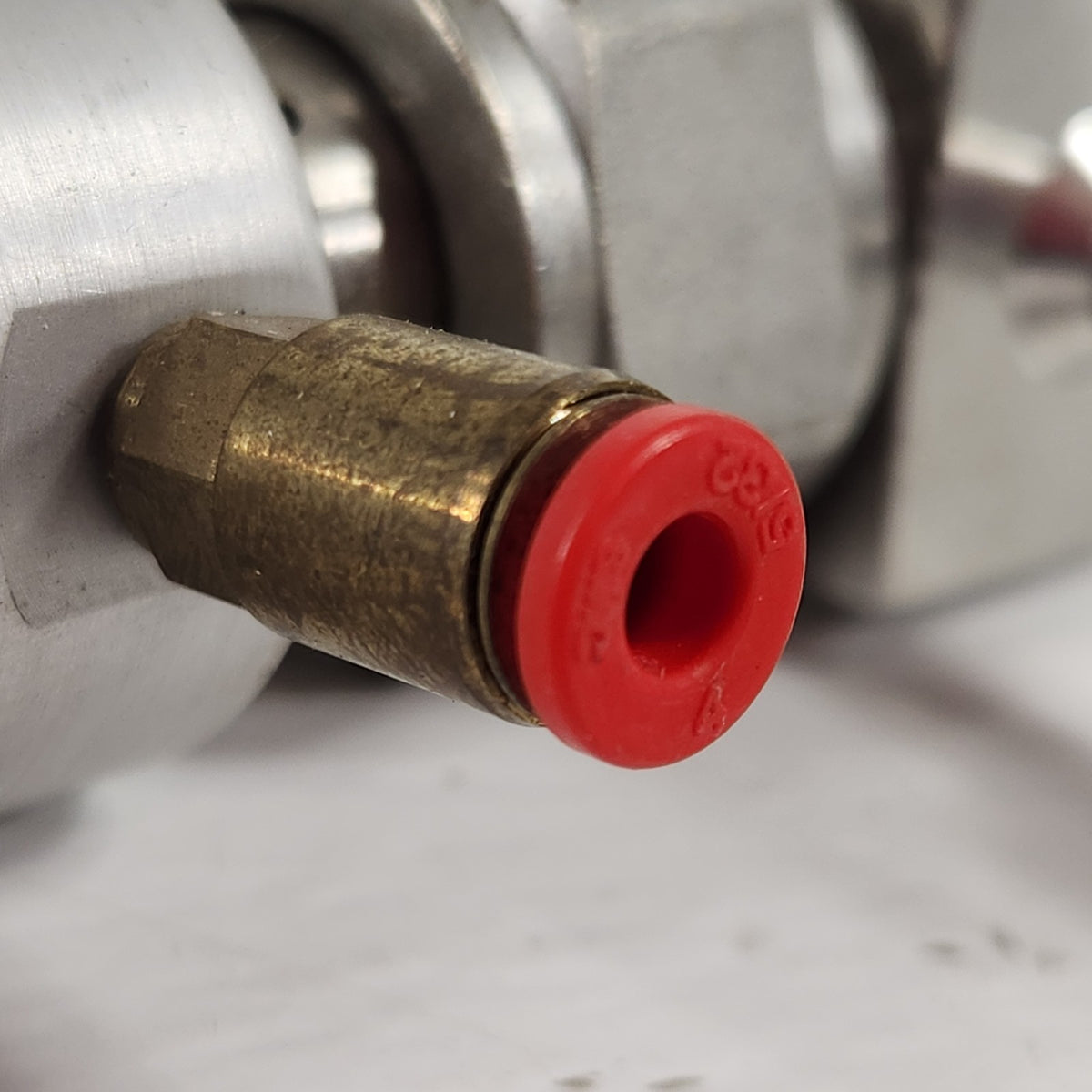 Nupro Swagelok 6LV-BNBW4-C High Purity Pneumatic Bellows Valve 1/4"