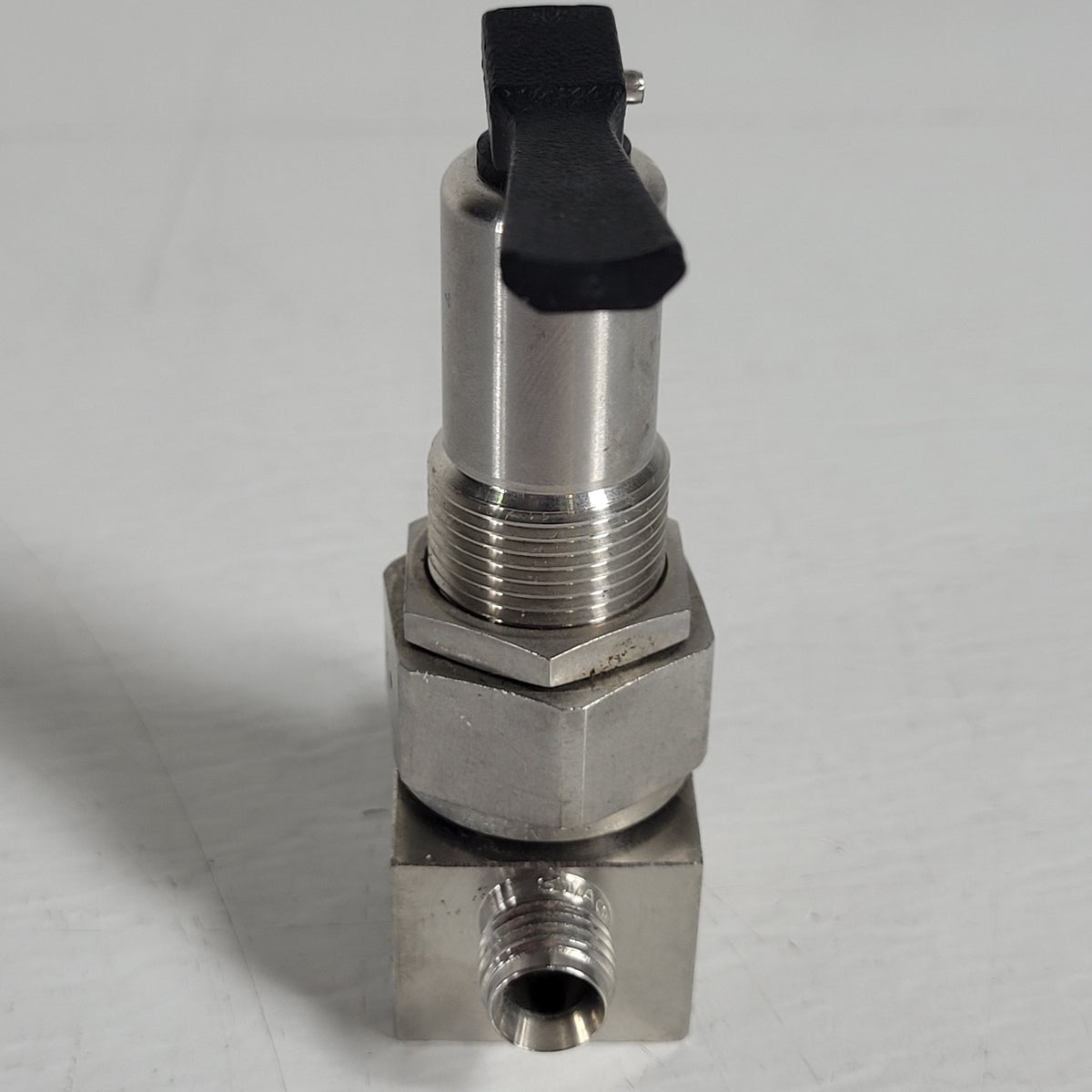 Nupro Swagelok SS-4BKT Stainless Steel Bellows Sealed Toggle Valve 1/4"