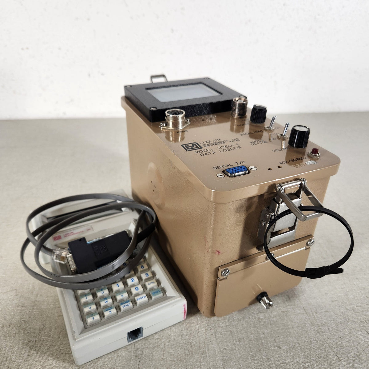 TESTED Ludlum 2350-1 Radiation Survey Meter Data Logger w/ 110205 Controller