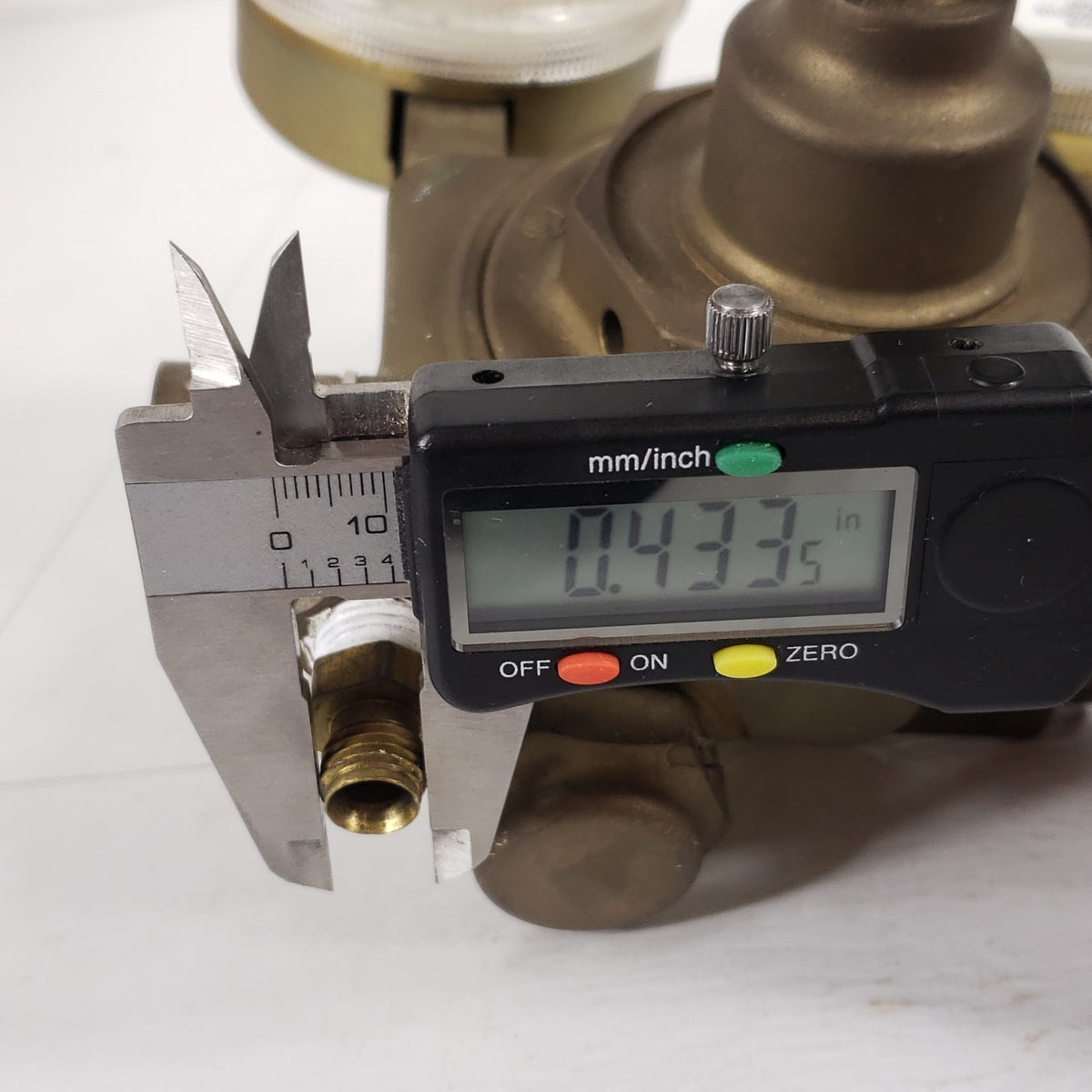 NCG Chemetron CGA-580 Inert Gas Regulator Dual Gauge 0-100 PSI Nitrogen Argon