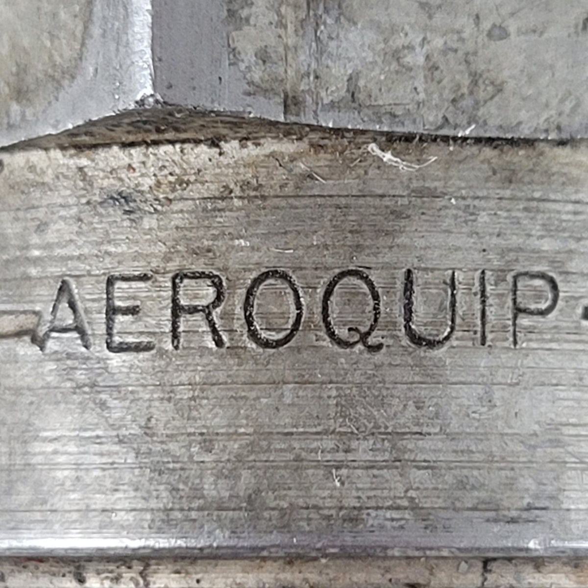 Aeroquip 5602-8-10S 5/8" Hydraulic Quick Disconnect Plug 1/2" FNPT 4000 PSI