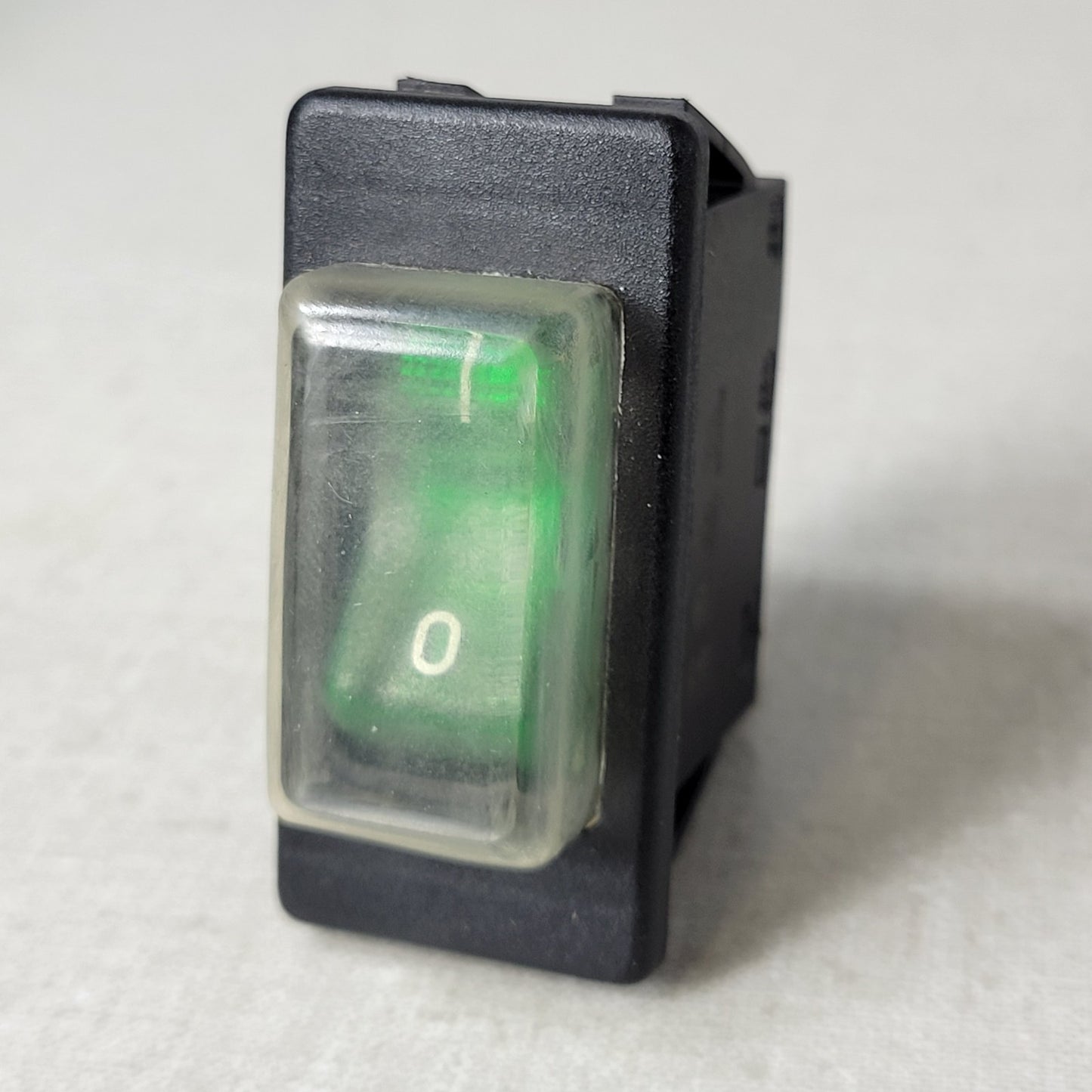 ETA 3120-F324-P7T1-W19DB3 20A 50VDC 240VAC Green Rocker Style Breaker Switch