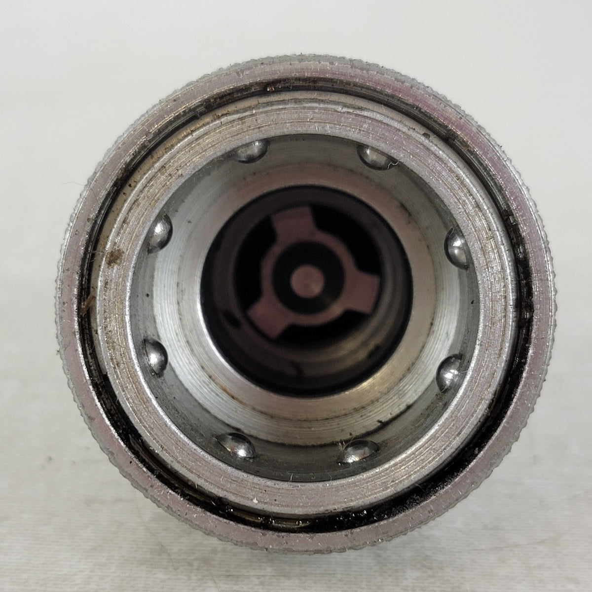 Pioneer 4075-4 1/2" Hydraulic Coupler Adapter IH Old Style to Pioneer ISO