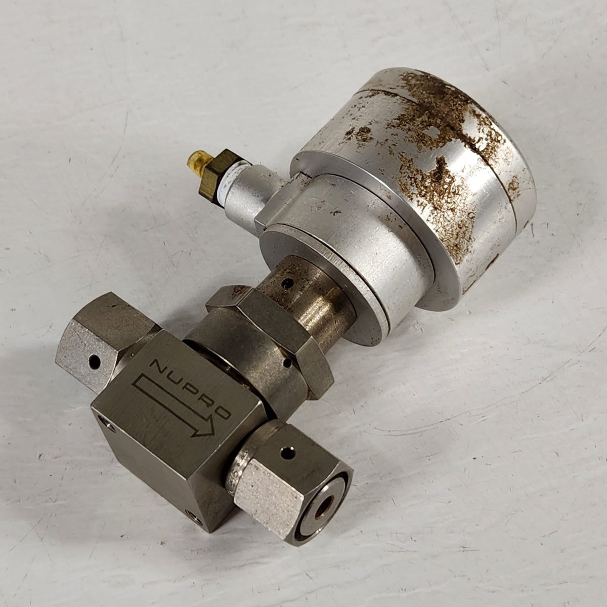 Nupro Swagelok SS-4BK-1C-9AGAA 1/4" Pneumatic Bellows Sealed Valve