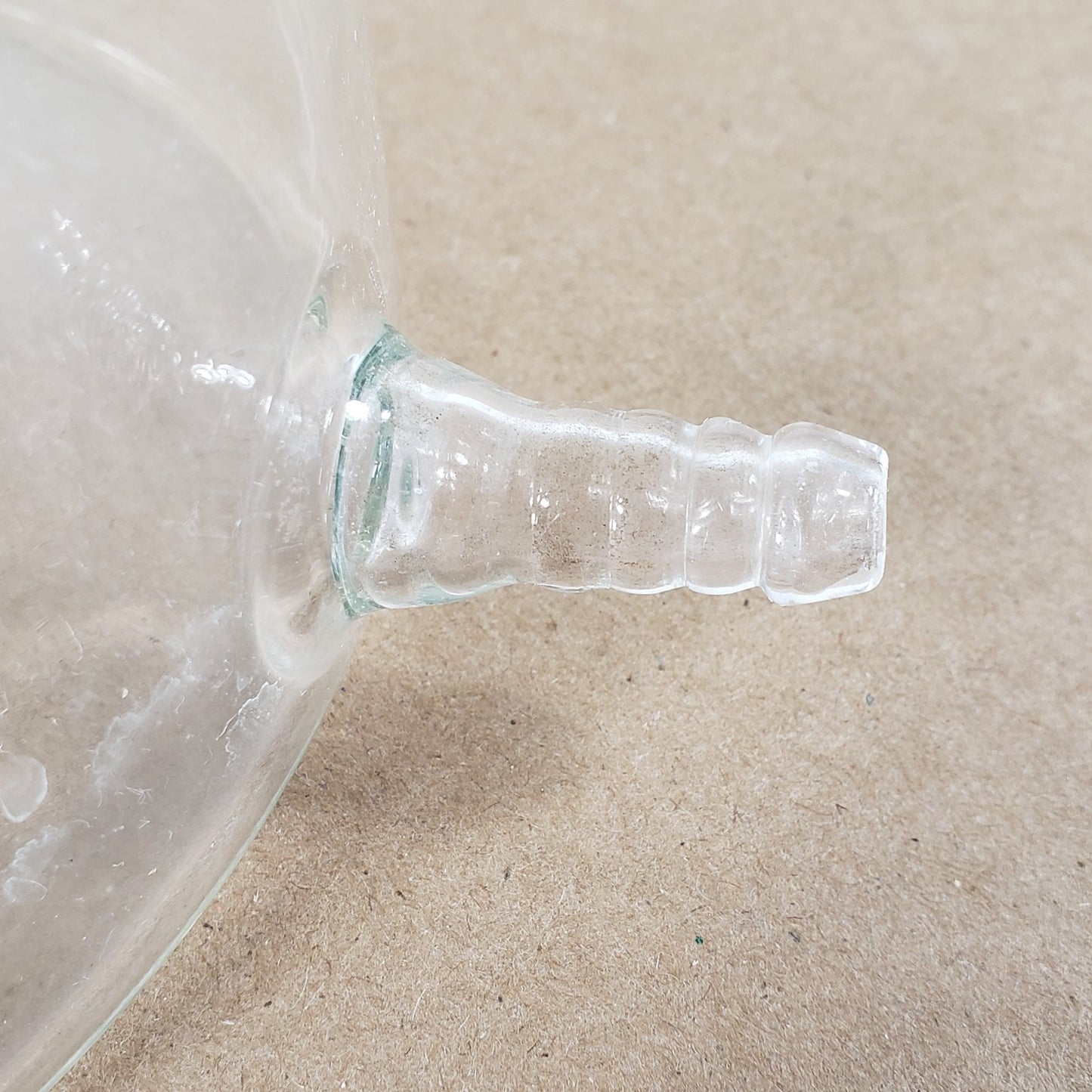 Kimax 14607-4000 4000mL Glass Reservoir Bottle w/3/8" Bottom Hose Outlet
