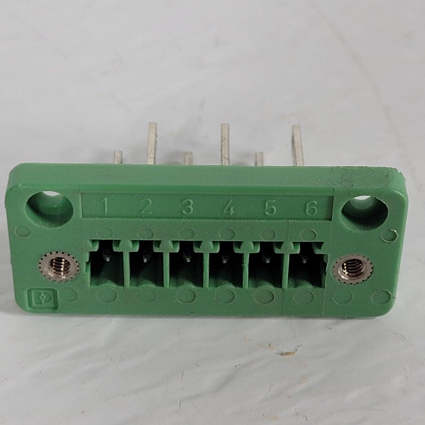 1PC Phoenix Contact 1829387 DC PCB Header Solder 3.81mm 16AWG 160V 8A 6 Posit