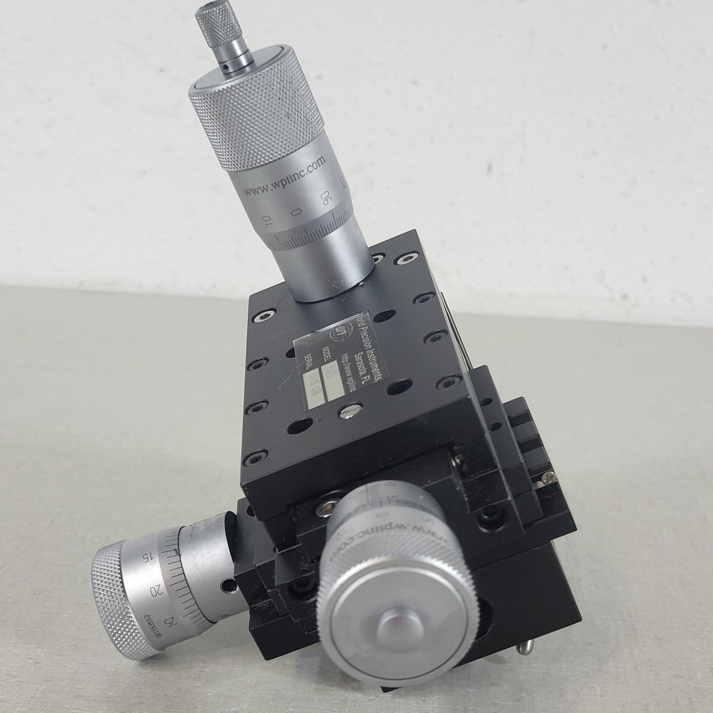 WPI M325 3-Axis Manual Micrometer Micromanipulator Microinjection Lab