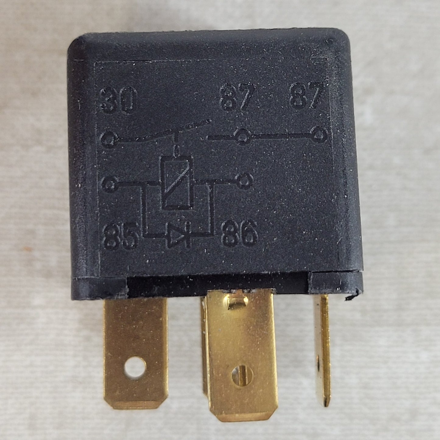 Lot of 4 Hella 87452 12V Automotive Plug-In Relays 20/40A w/ Diode