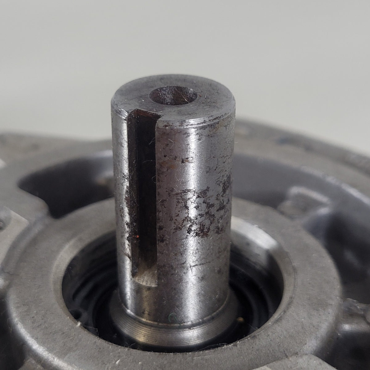 Untested PRINCE SP20A9A9H2-R Hydraulic Gear Pump 0.589 CID 3000 PSI 5/8" Keyed