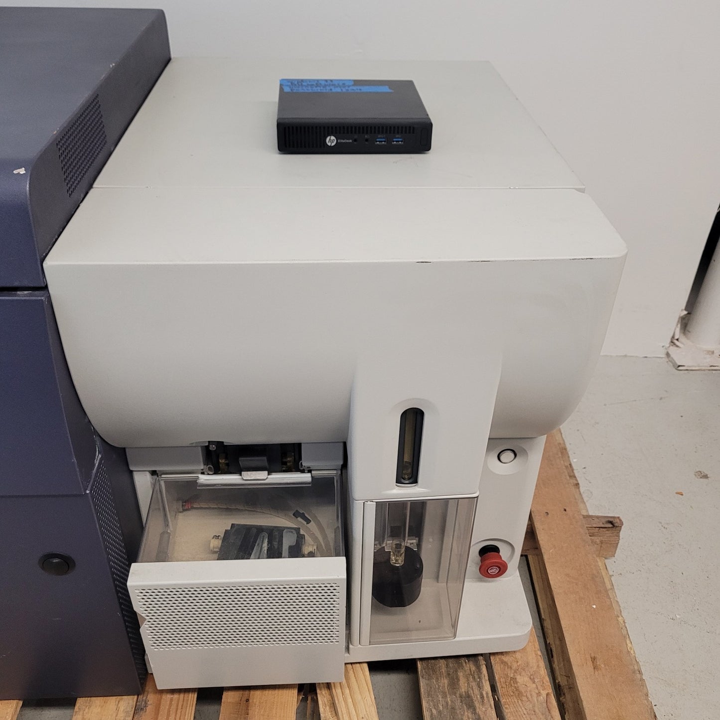 BD Biosciences FACSAria II Cell Sorter Multi-Laser w/ FACSDiva PC Powers On