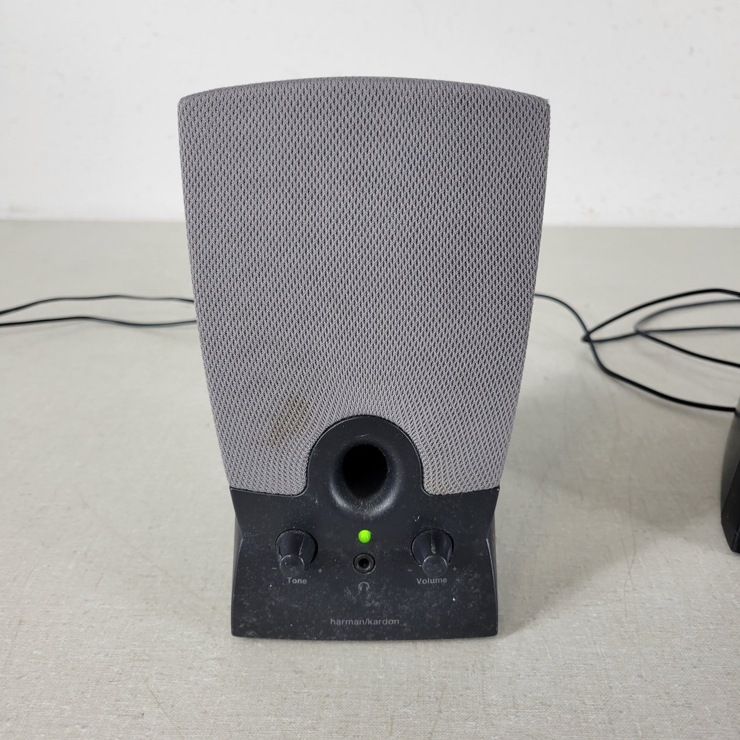Harman Kardon 06941V Multimedia Speakers System with Power AC Adapter