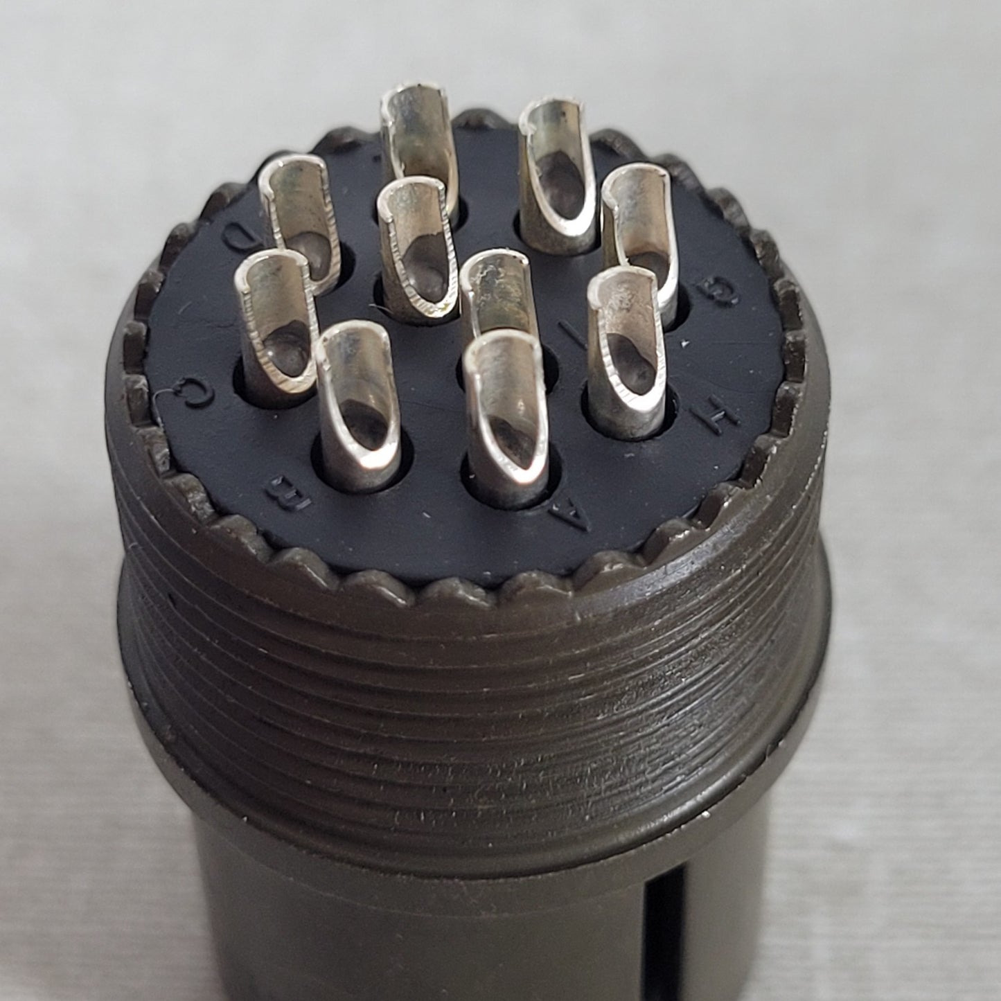 Amphenol Aerospace MS3106F18-1S 10-Pin Female Circular Cable Connector