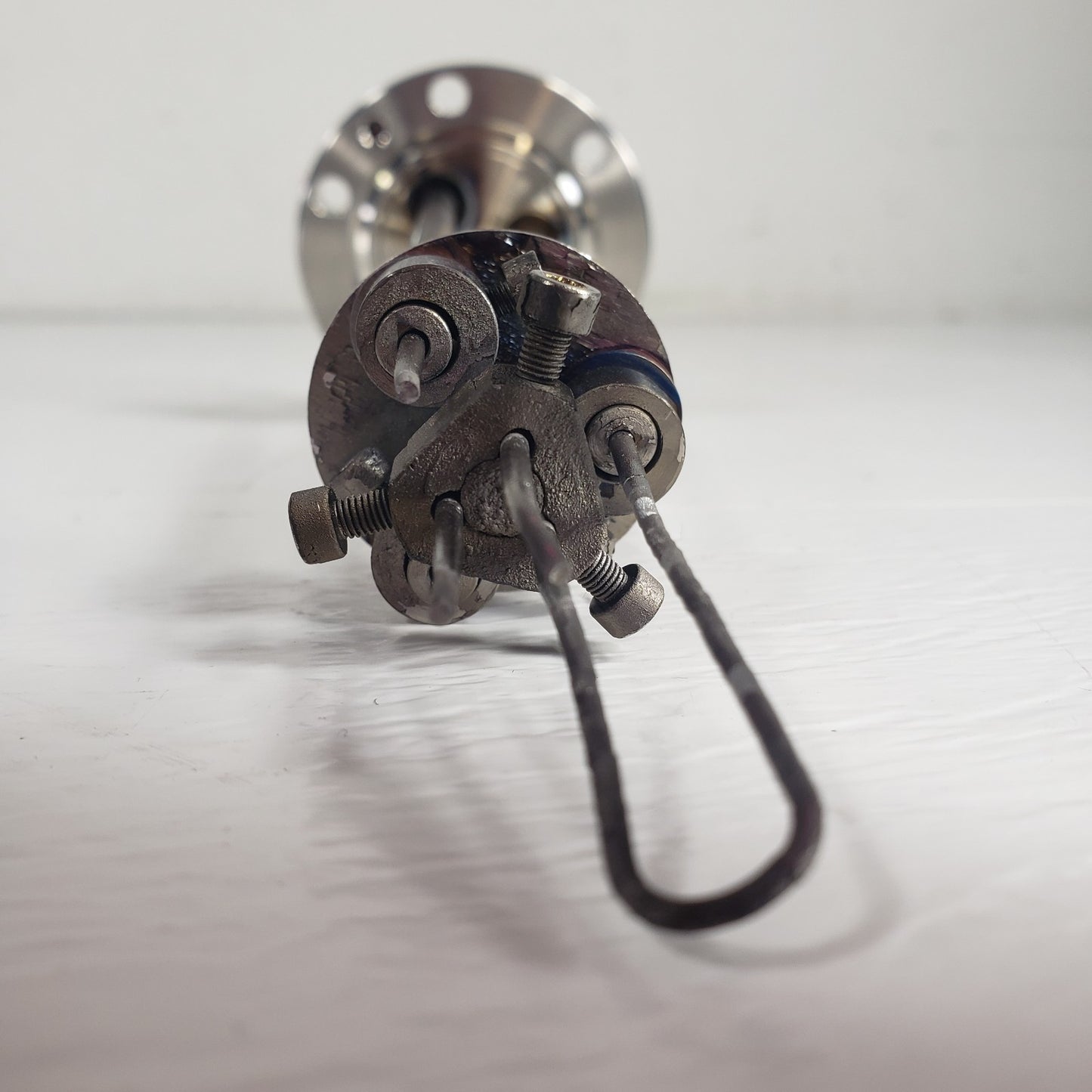 VG Scienta ZST22 Titanium Sublimation Pump Head DN40CF UHV No Filaments DN35CF