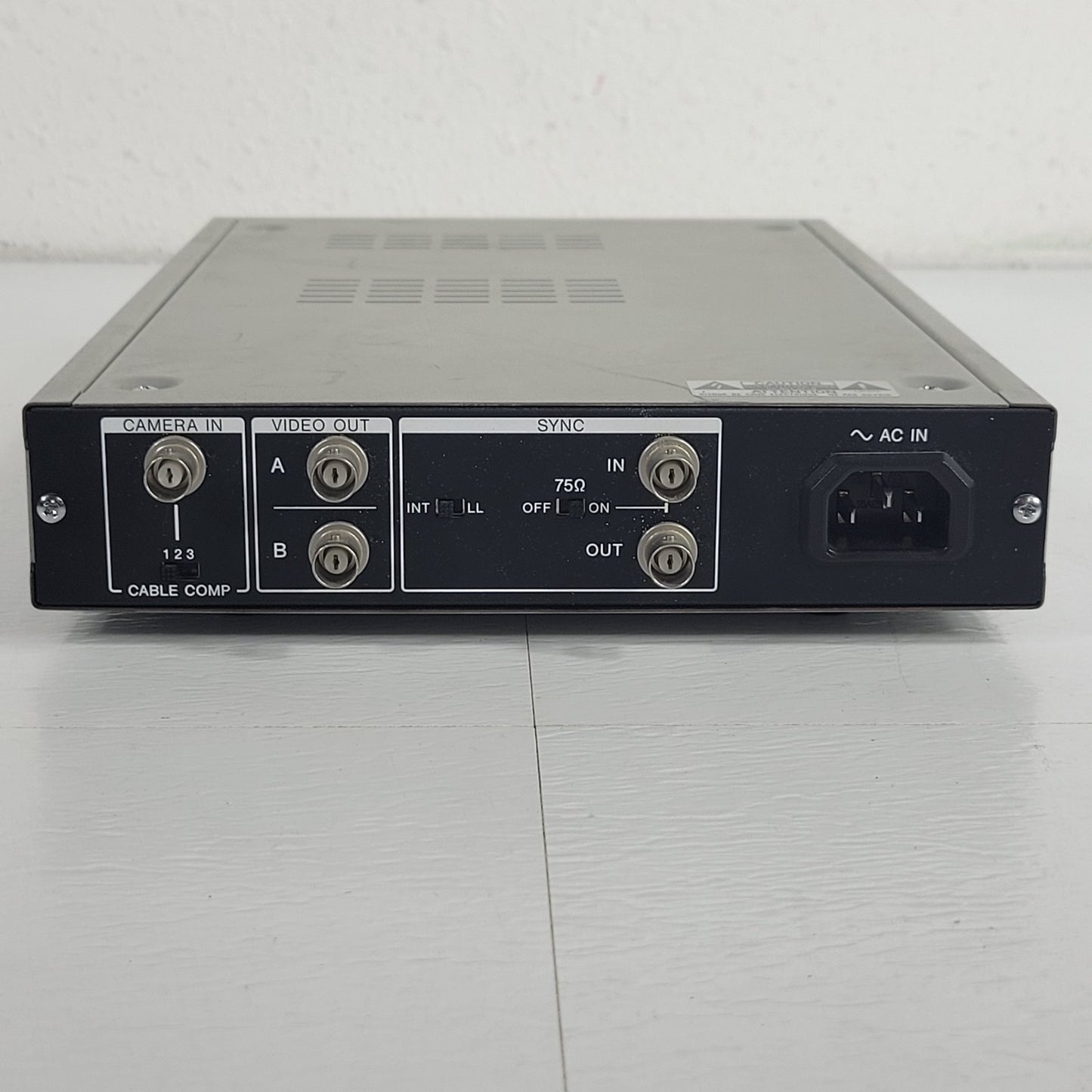 SONY YS-W150 CCTV Camera Adaptor BNC Video Out A/B Sync In/Out 15W