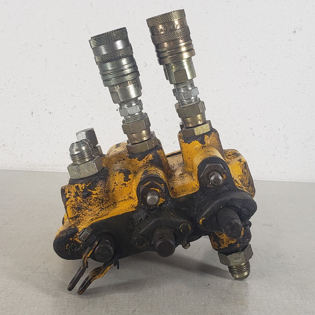 AICO Multi-Spool Hydraulic Directional Control Valve Tractor Loader Untested