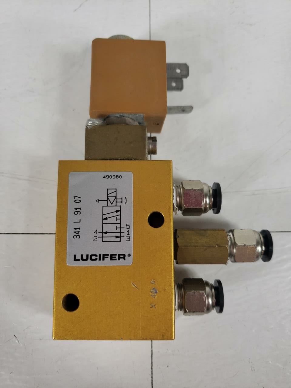 Parker Lucifer 341L9107 5/2-Way 5-Port Pneumatic Solenoid Valve