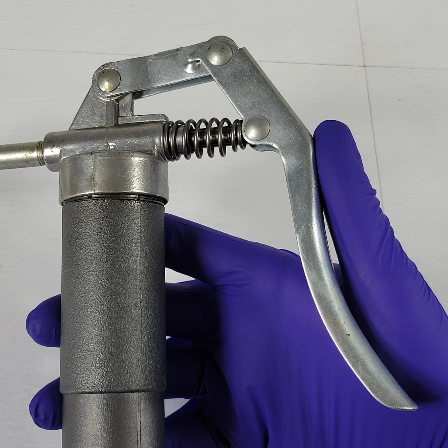 Industrial Lever Action Handheld Grease Gun, Good Condition, Unbranded