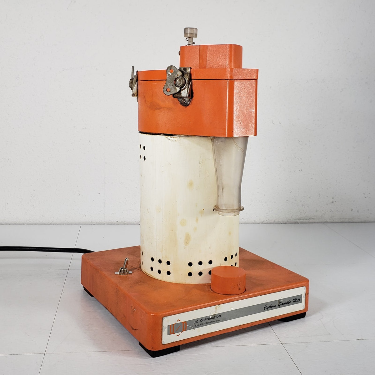 TESTED UDY 3010-030 Cyclone Sample Mill 115V Lab Grinder Grain Feed Accessories
