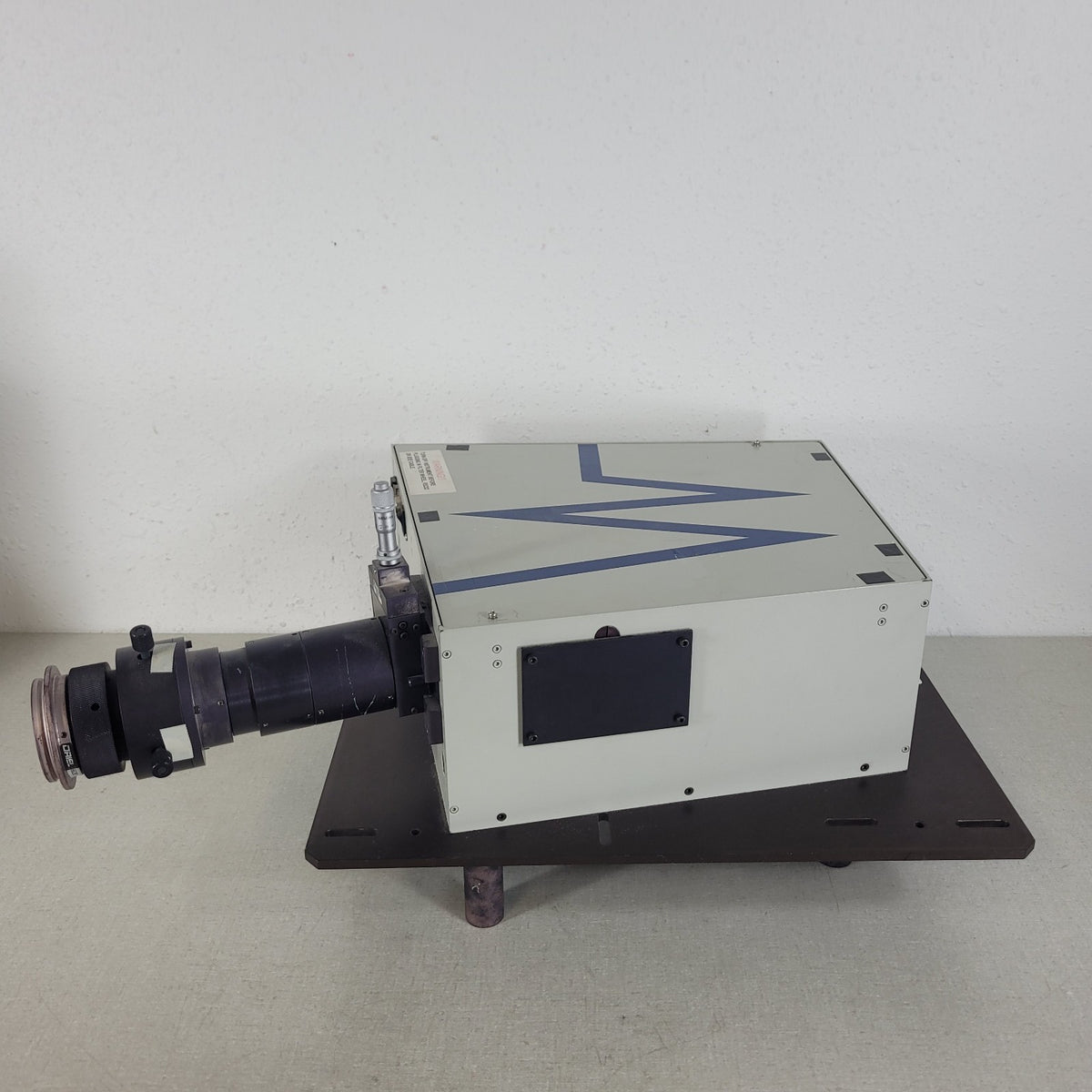 TESTED Thermo Oriel 74100 Cornerstone 260 1/4m Monochromator 77259 XYZ Lens